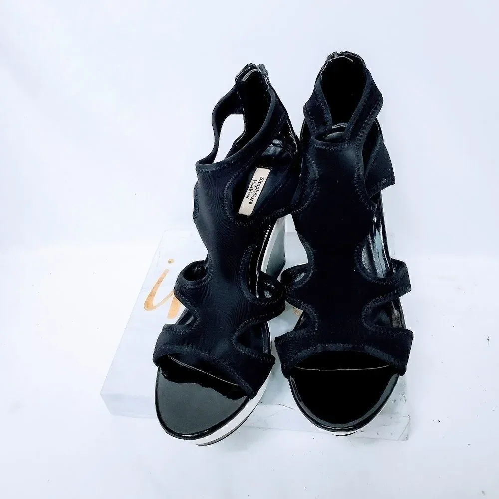 Vera Wang Svettie Black Platform Wedges 9.5